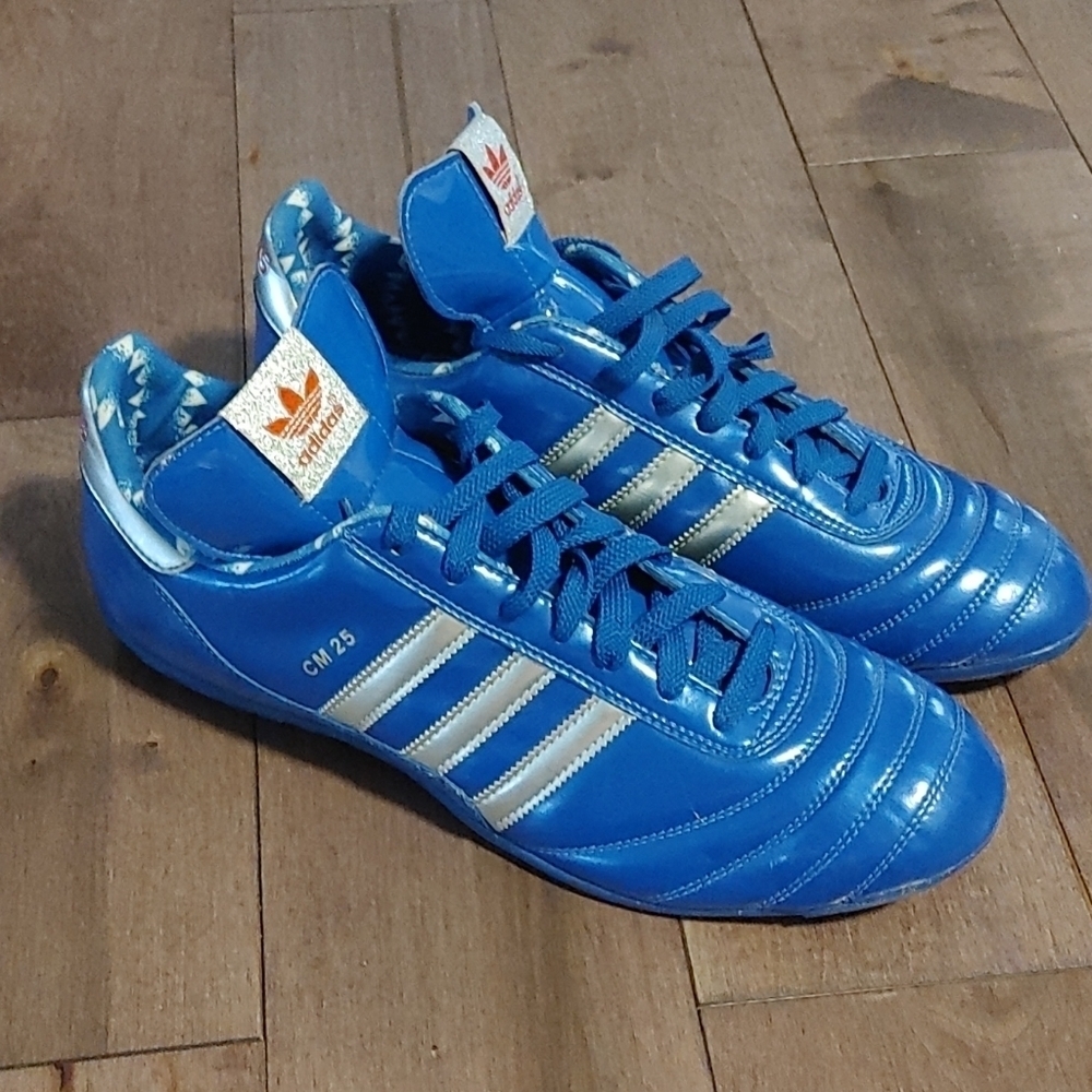 Like New Adidas CM 25 Indoor Football Sneaker Blue 12